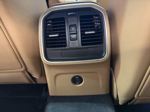 Used 2017 Porsche Macan AWD/4WD image 29