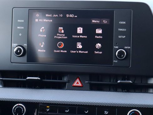 Used 2025 Kia Sportage LX FWD image 19