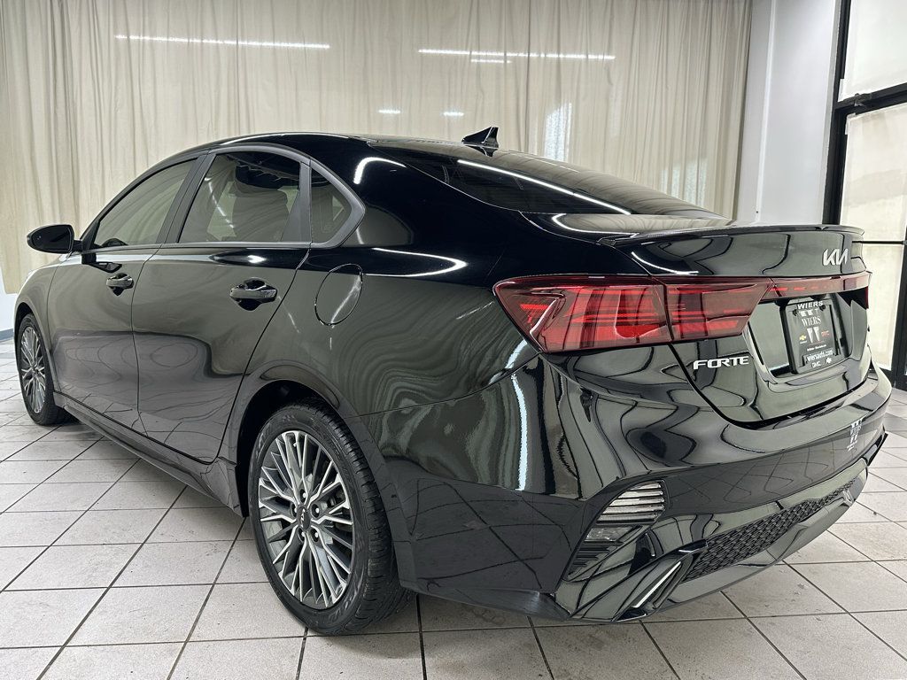Used 2023 Kia Forte GT-Line w/ GT-Line Technology Package FWD image 9