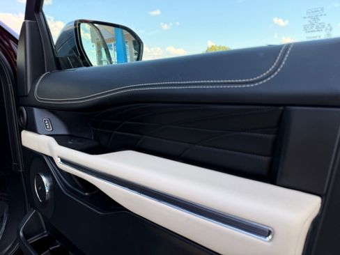 Used 2020 Ford Expedition Platinum image 37