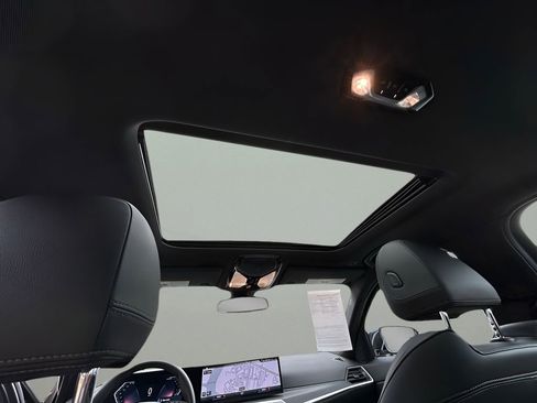 Used 2024 BMW 330i xDrive Sedan w/ Convenience Package image 36