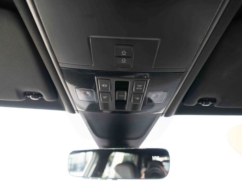 Used 2024 Volkswagen Tiguan SEL R-Line image 18