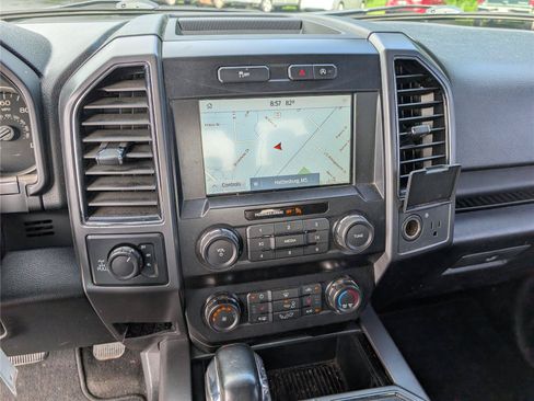 Used 2019 Ford F150 XLT w/ Equipment Group 302A Luxury AWD/4WD image 17