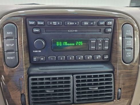 Used 2002 Ford Explorer Eddie Bauer image 17