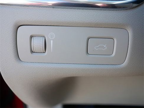 Used 2019 Volvo XC60 T5 Inscription w/ Protection Package Premier image 21