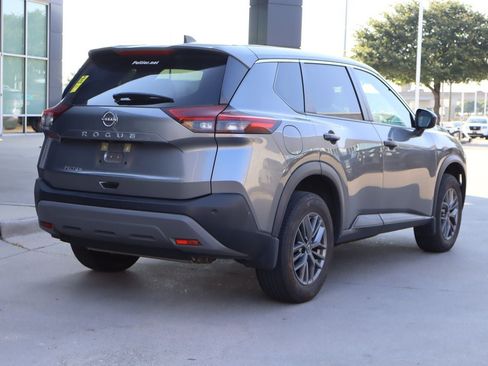 Used 2023 Nissan Rogue S FWD image 3
