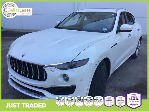 Used 2019 Maserati Levante GranLusso AWD/4WD image 1