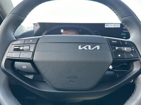 New 2025 Kia EV6 Light image 25