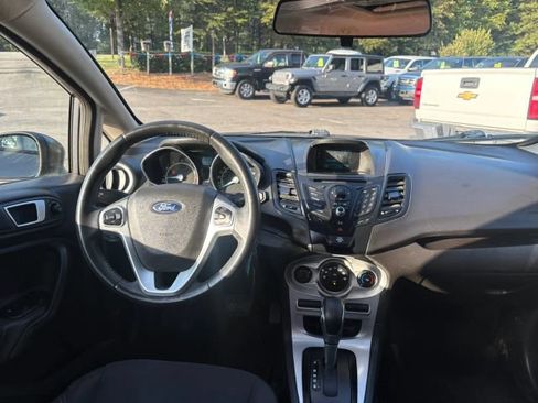 Used 2014 Ford Fiesta SE FWD image 18