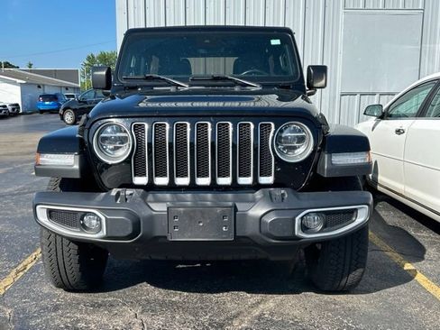 Used 2020 Jeep Wrangler Unlimited Sahara AWD/4WD image 2