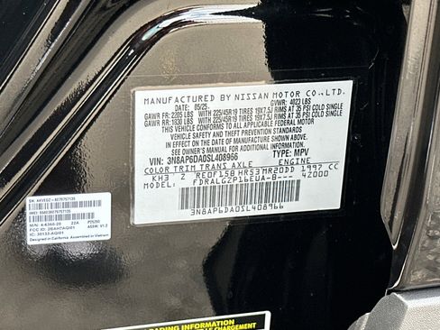 Used 2025 Nissan Kicks SR image 35