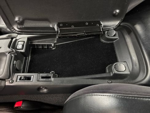 Used 2001 Chevrolet Corvette Coupe w/ Preferred Equipment Group1 image 26