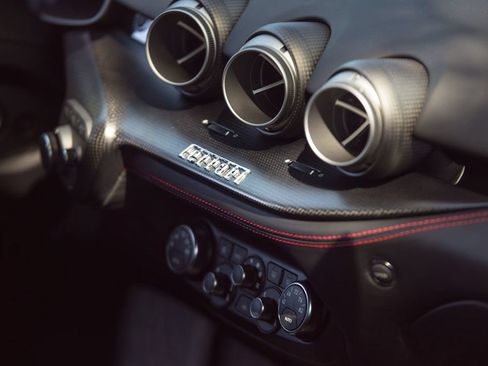 Used 2014 Ferrari F12 Berlinetta RWD image 7