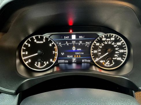 Used 2023 Nissan Altima 2.5 SV w/ SV Premium Package FWD image 15
