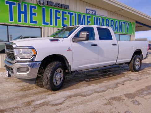 Used 2024 RAM 2500 Tradesman w/ Chrome Appearance Group image 2