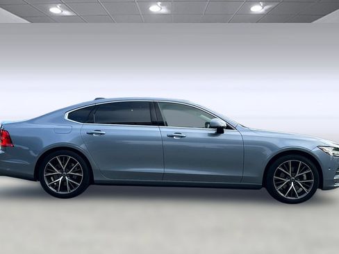 Used 2018 Volvo S90 T5 Momentum w/ Convenience Package image 7
