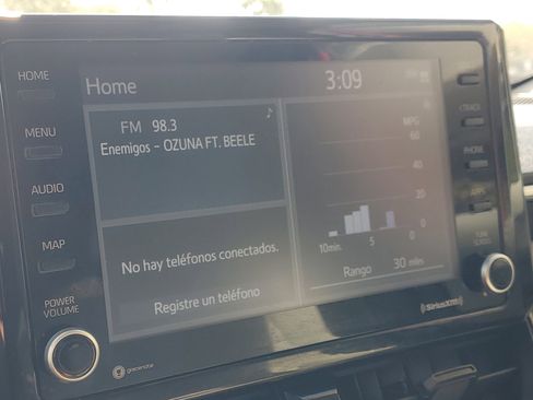 Used 2022 Toyota Corolla Cross LE w/ Moonroof Package image 27