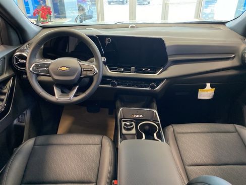 New 2026 Chevrolet Equinox LT w/ Convenience Package II image 9