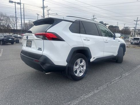 Used 2020 Toyota RAV4 XLE image 7