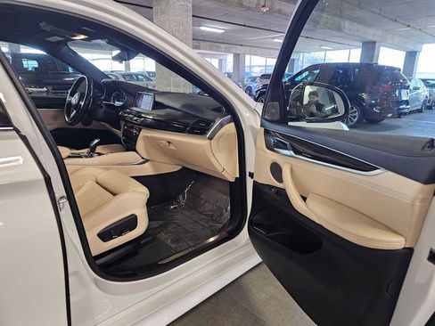 Used 2019 BMW X6 xDrive35i w/ M Sport Package image 40