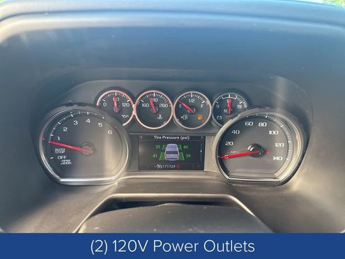 Used 2023 Chevrolet Suburban LS RWD image 19