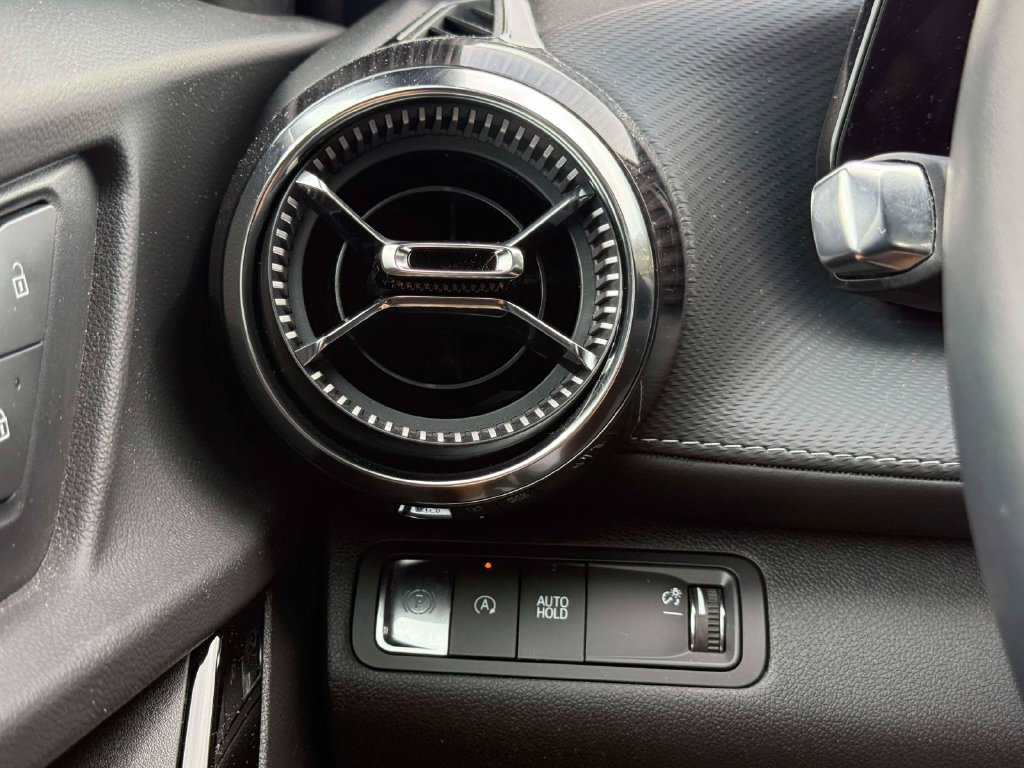 Used 2025 Chevrolet Equinox LT w/ Safety and Technology Package FWD image 19