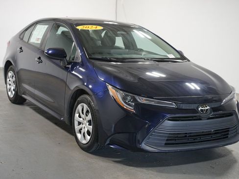 Certified 2024 Toyota Corolla LE FWD image 3