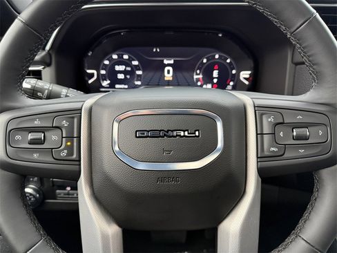 Used 2024 GMC Yukon Denali image 19
