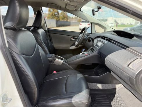 Used 2013 Toyota Prius Two FWD image 18