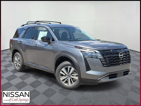 New 2026 Nissan Pathfinder SL FWD image 1