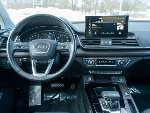 Used 2023 Audi Q5 2.0T Premium w/ Convenience Package image 13