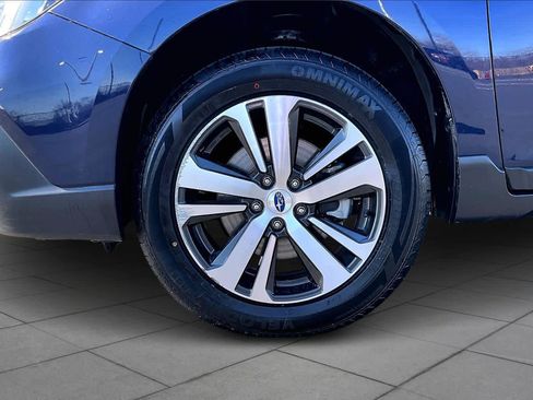 Used 2018 Subaru Outback 2.5i Limited image 11