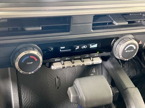 Used 2025 Toyota 4Runner SR5 AWD/4WD image 16