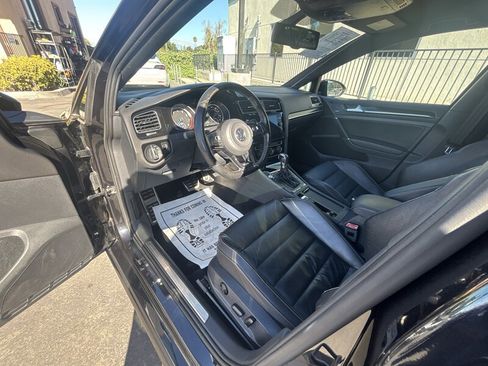 Used 2016 Volkswagen Golf 4-Door image 13