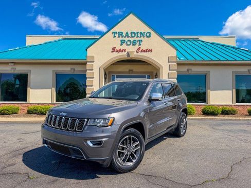 Used 2020 Jeep Grand Cherokee Limited w/ Luxury Group II RWD image 22