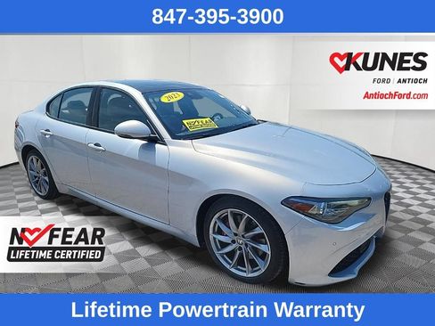 Used 2023 Alfa Romeo Giulia Sprint RWD image 9