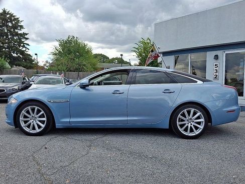 Used 2011 Jaguar XJ image 7