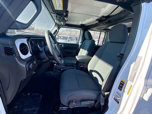 New 2026 Jeep Gladiator Sport image 21