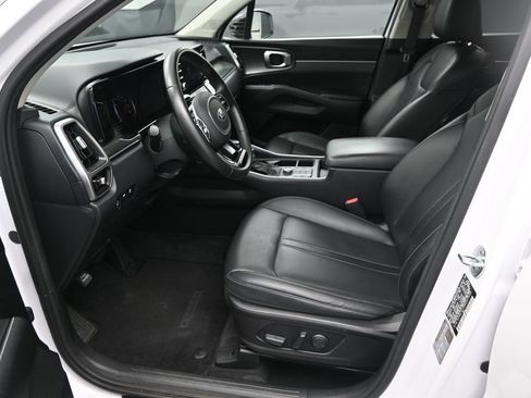 Used 2021 Kia Sorento S FWD image 19