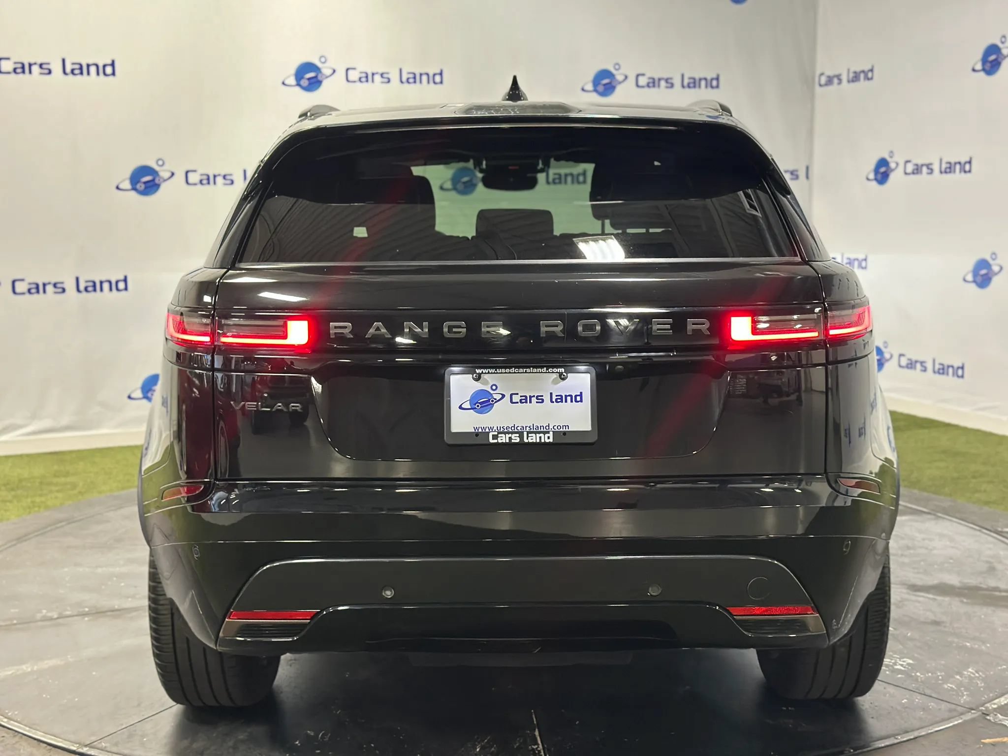 Used 2024 Land Rover Range Rover Velar Dynamic SE AWD/4WD image 4