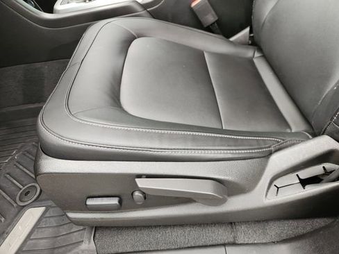 Used 2022 Chevrolet Colorado LT w/ Luxury Package image 20