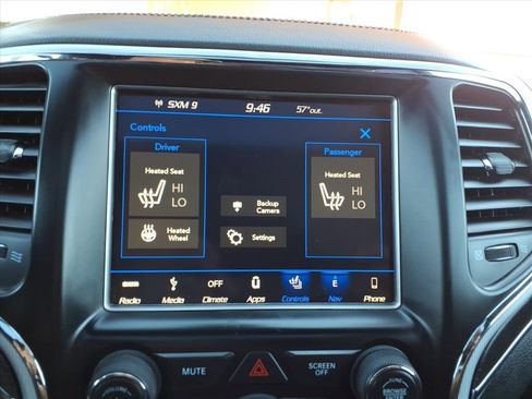 Used 2018 Jeep Grand Cherokee Limited image 46