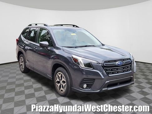 Used 2022 Subaru Forester Premium AWD/4WD image 1
