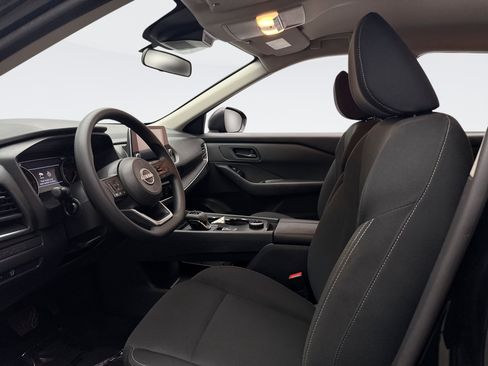 Used 2024 Nissan Rogue S AWD/4WD image 10