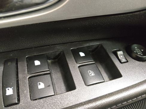 Used 2015 Chevrolet Equinox LS AWD/4WD image 27