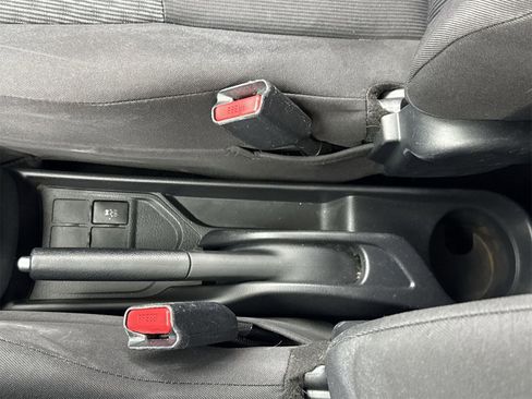 Used 2015 Toyota Yaris LE image 33