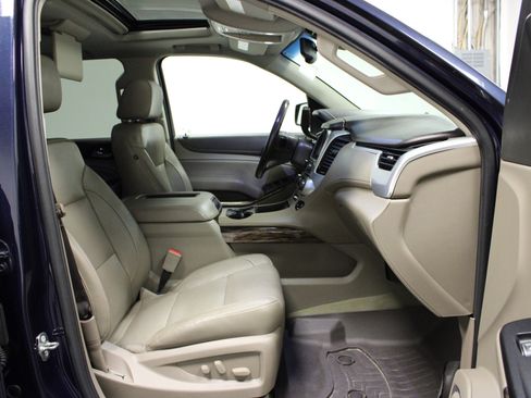 Used 2018 GMC Yukon SLT w/ Open Road Package image 18