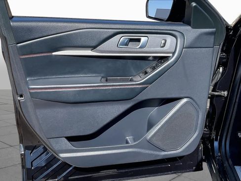 Used 2025 Ford Explorer ST-Line AWD/4WD image 21