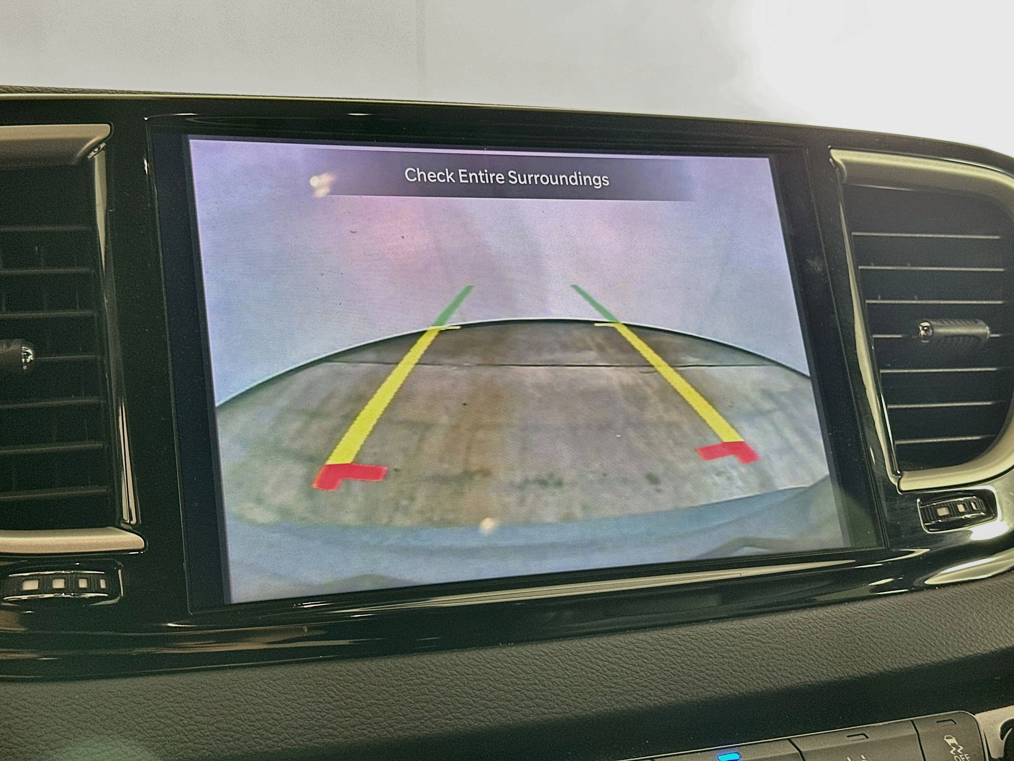 Used 2025 Chrysler Pacifica Select FWD image 22