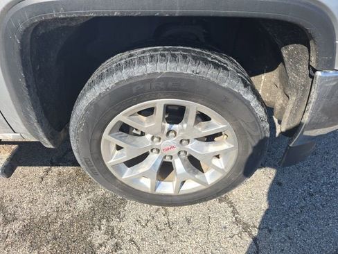 Used 2018 GMC Sierra 1500 SLT w/ SLT Premium Package image 16